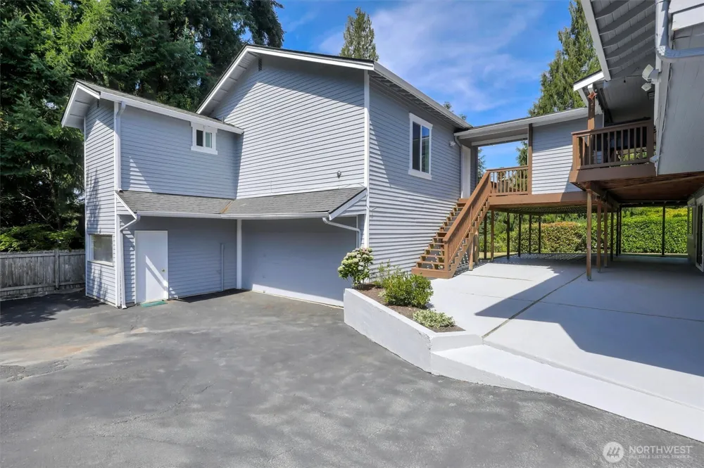 16038 68th Avenue W Edmonds, WA 98026