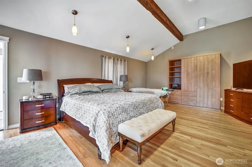 16038 68th Avenue W Edmonds, WA 98026