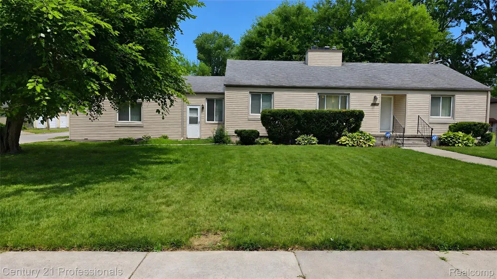 18407 Garfield Redford Charter Township, MI 48240