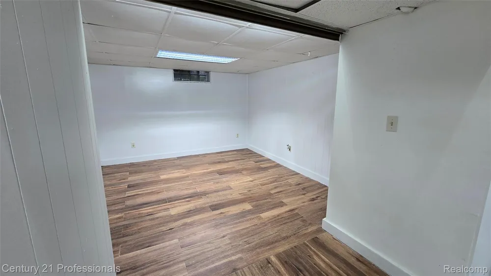 18407 Garfield Redford Charter Township, MI 48240