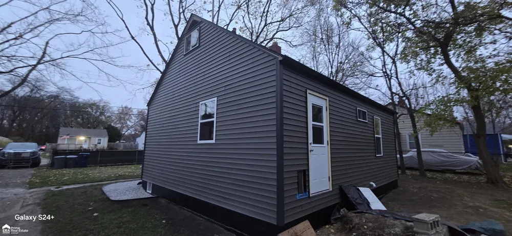 3526 Leith Flint Charter Township, MI 48506