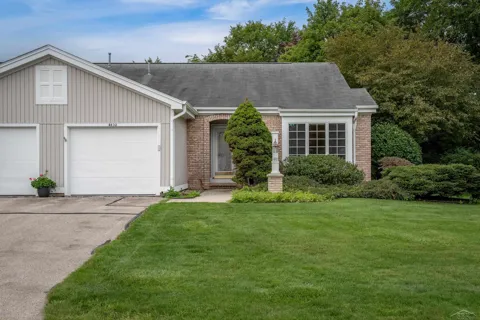 4832 Appletree Lane