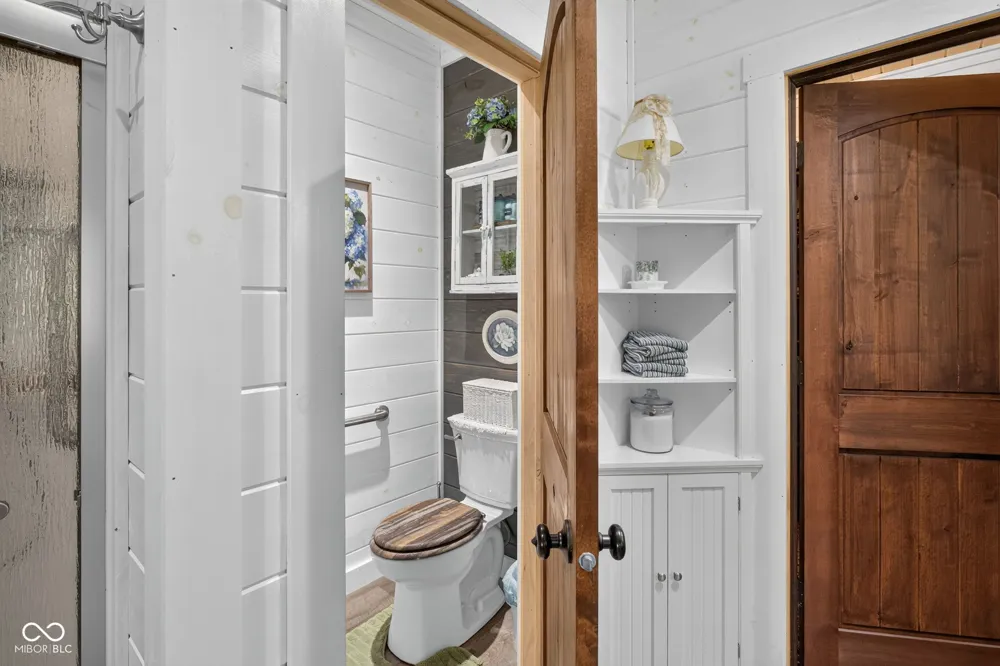 237 Salt Creek Road Nashville, IN 47448