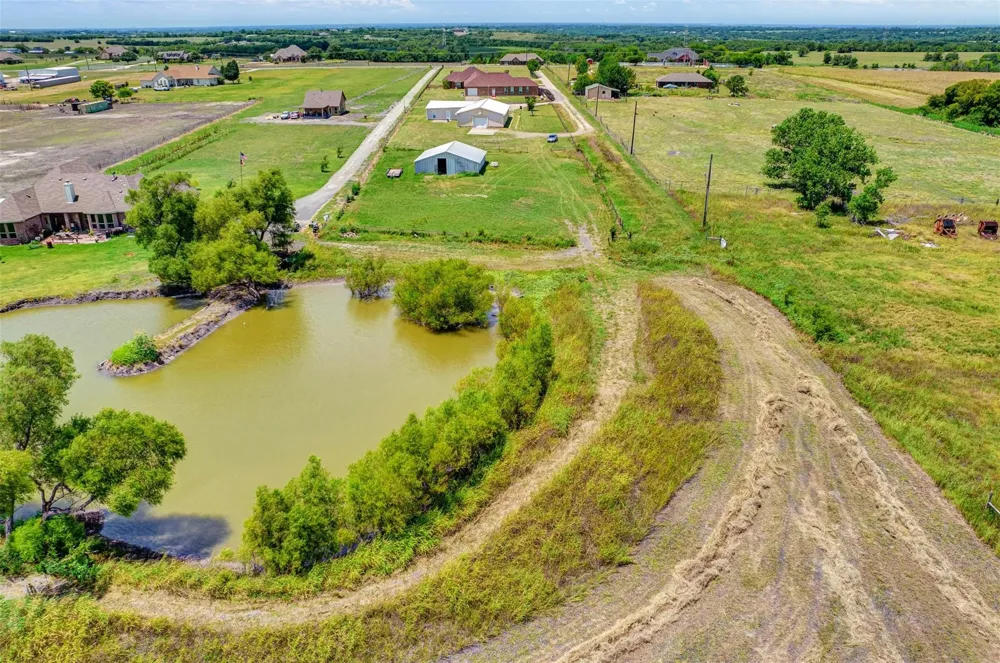 1627 Fm 547 Farmersville, TX 75442