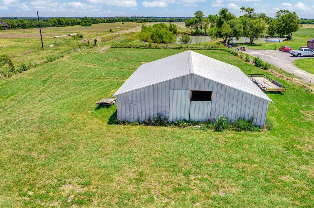 1627 Fm 547 Farmersville, TX 75442