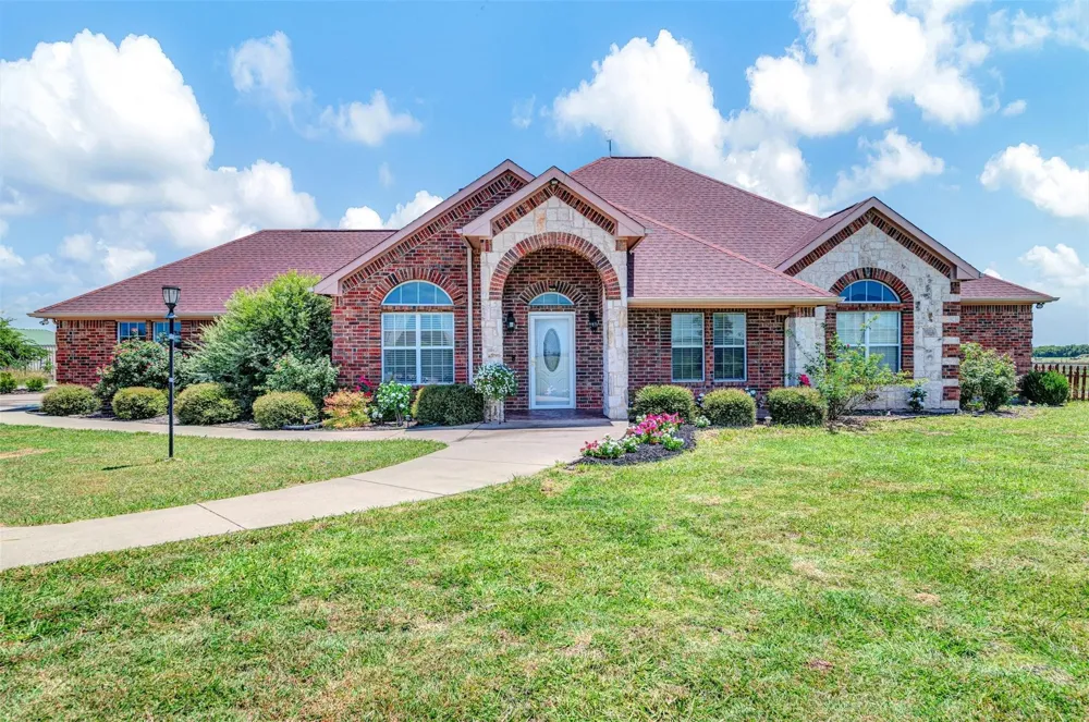 1627 Fm 547 Farmersville, TX 75442