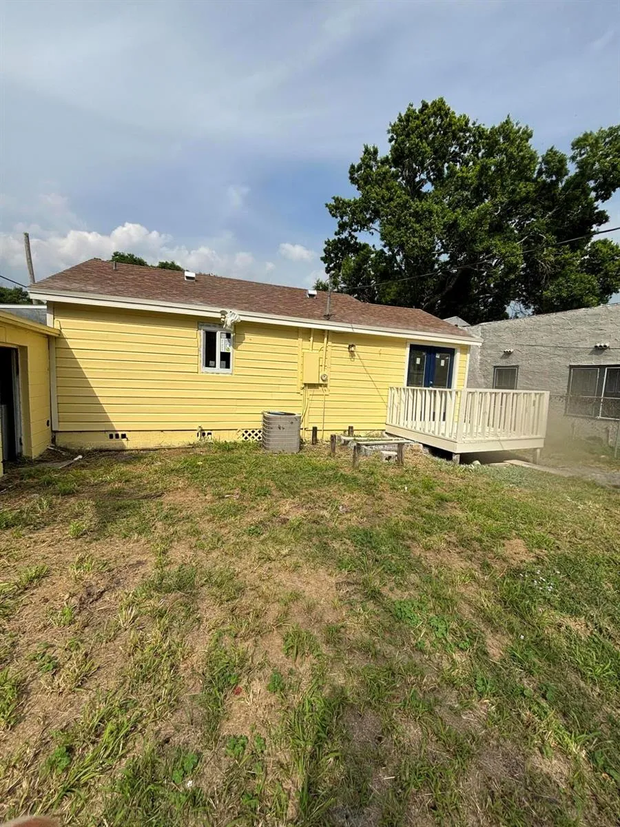 1717 LINWOOD AVENUE Fort Pierce, FL 34982