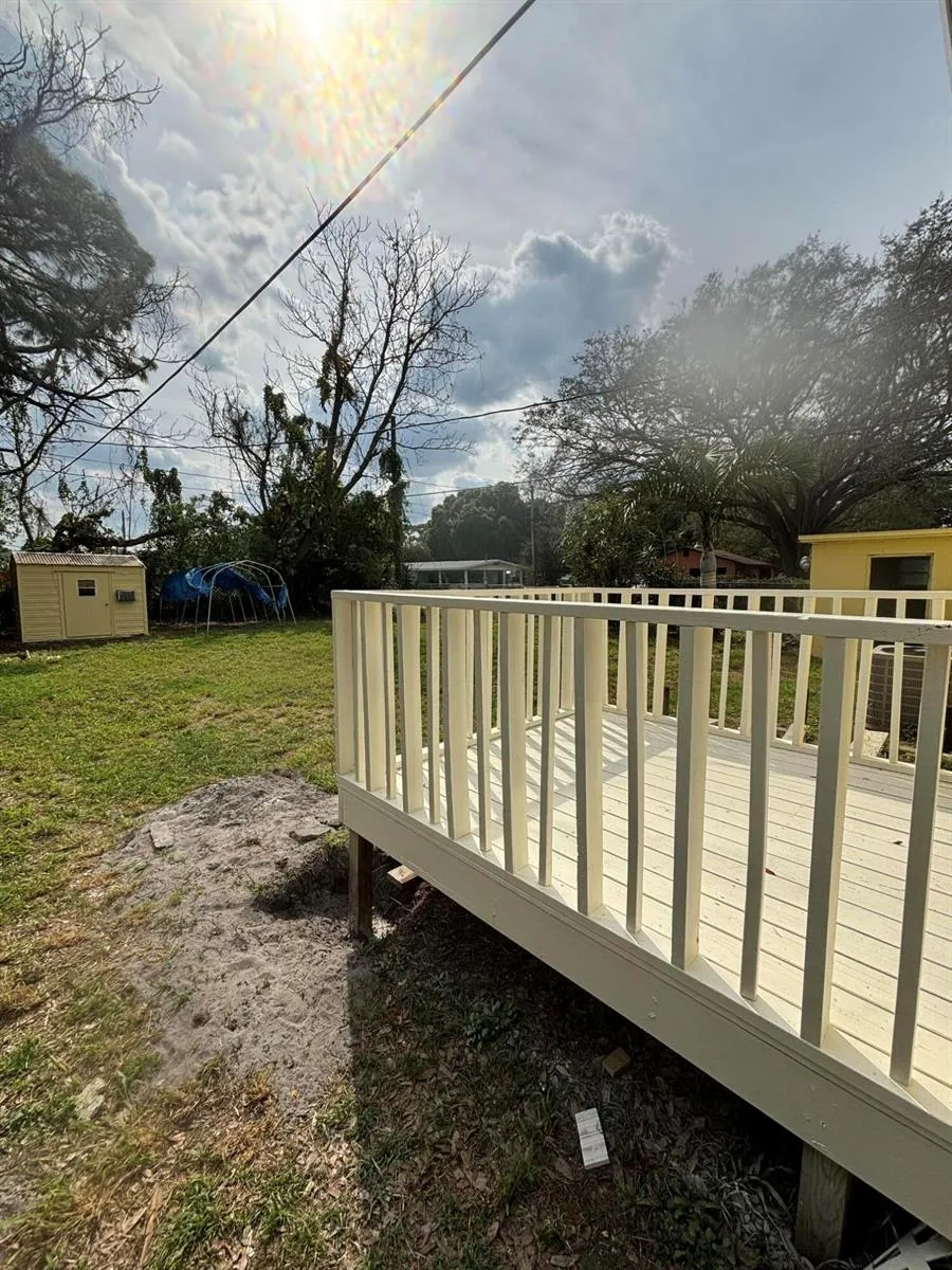 1717 LINWOOD AVENUE Fort Pierce, FL 34982