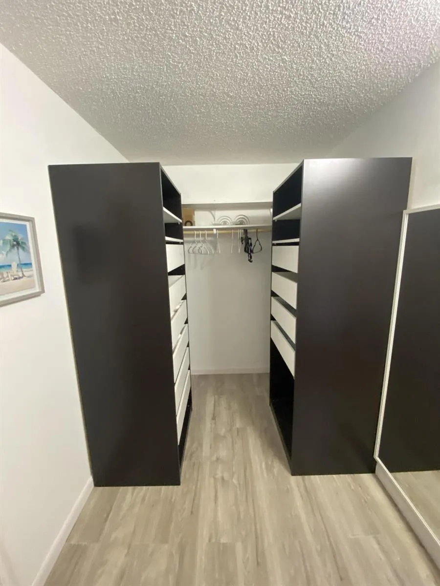 19131 Fairlawn Way Boca Raton, FL 33434