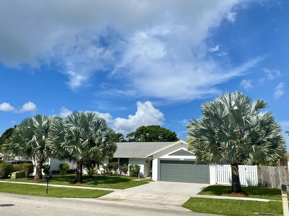 19131 Fairlawn Way Boca Raton, FL 33434