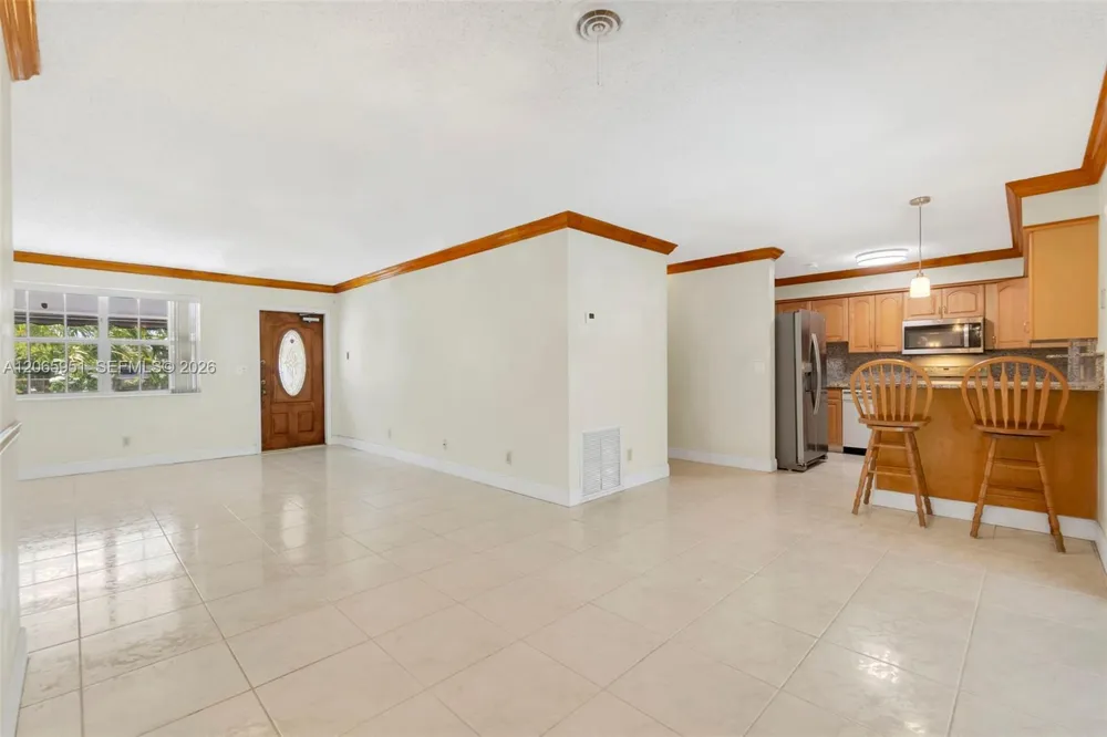 201 NE 57th Ct Oakland Park, FL 33334