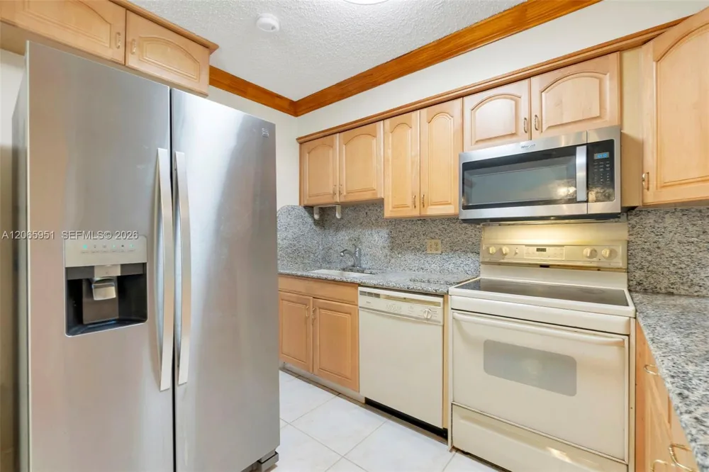 201 NE 57th Ct Oakland Park, FL 33334