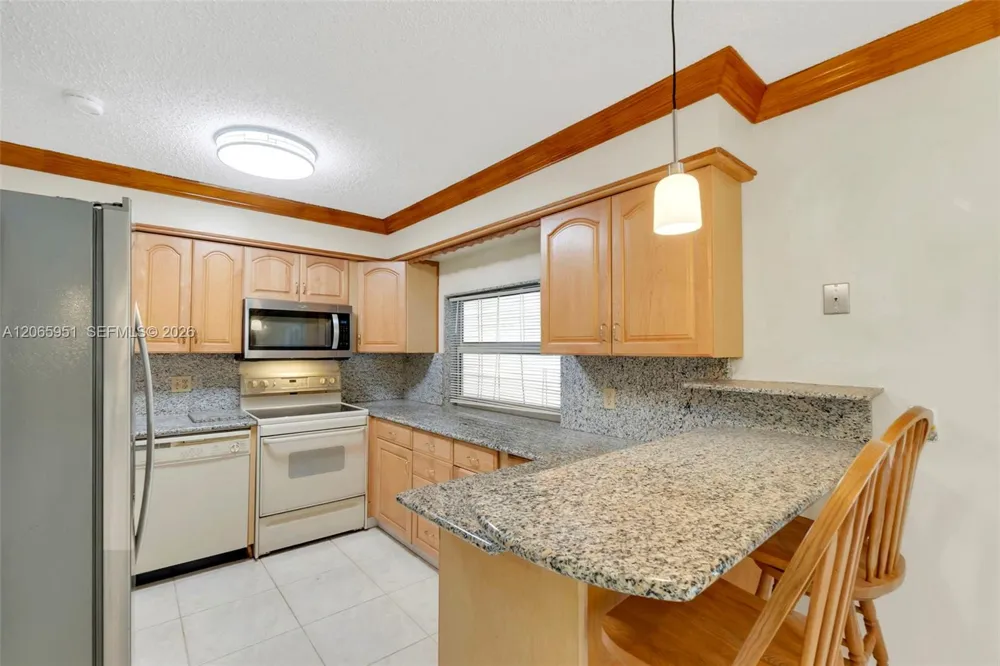 201 NE 57th Ct Oakland Park, FL 33334