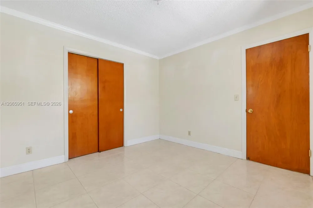 201 NE 57th Ct Oakland Park, FL 33334