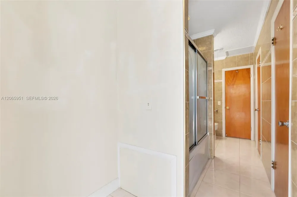 201 NE 57th Ct Oakland Park, FL 33334