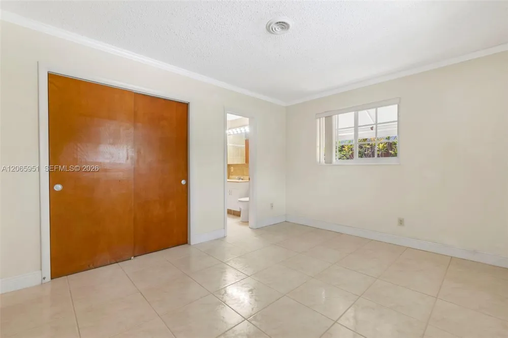201 NE 57th Ct Oakland Park, FL 33334