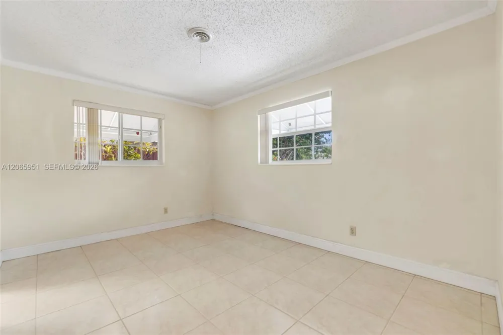201 NE 57th Ct Oakland Park, FL 33334
