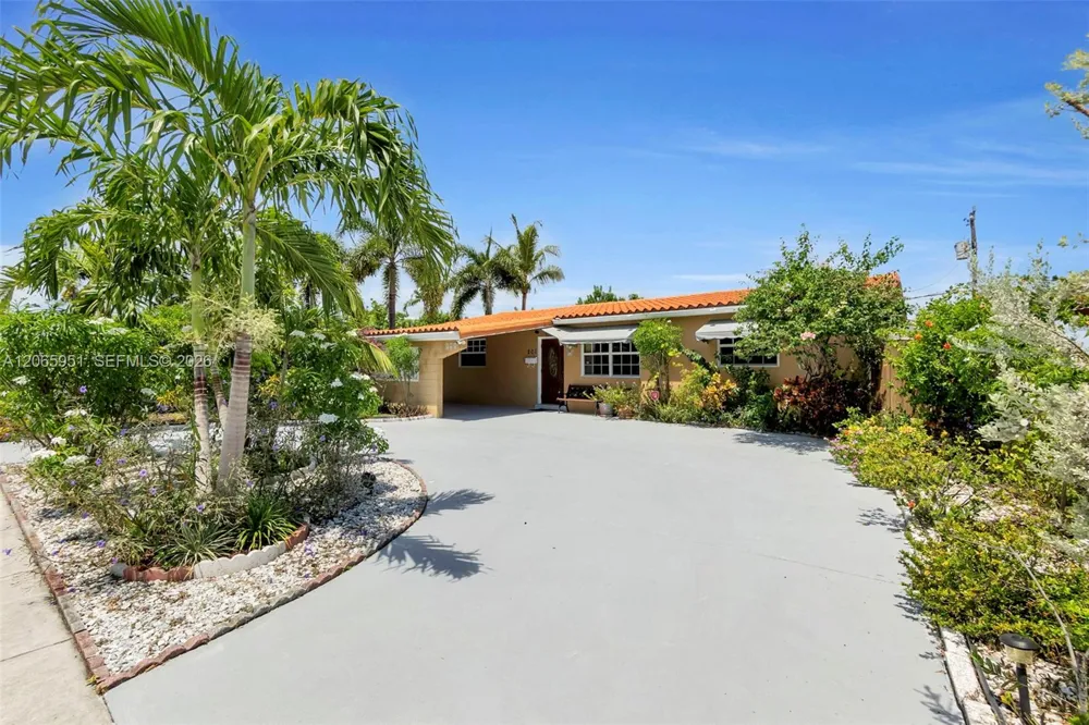201 NE 57th Ct Oakland Park, FL 33334