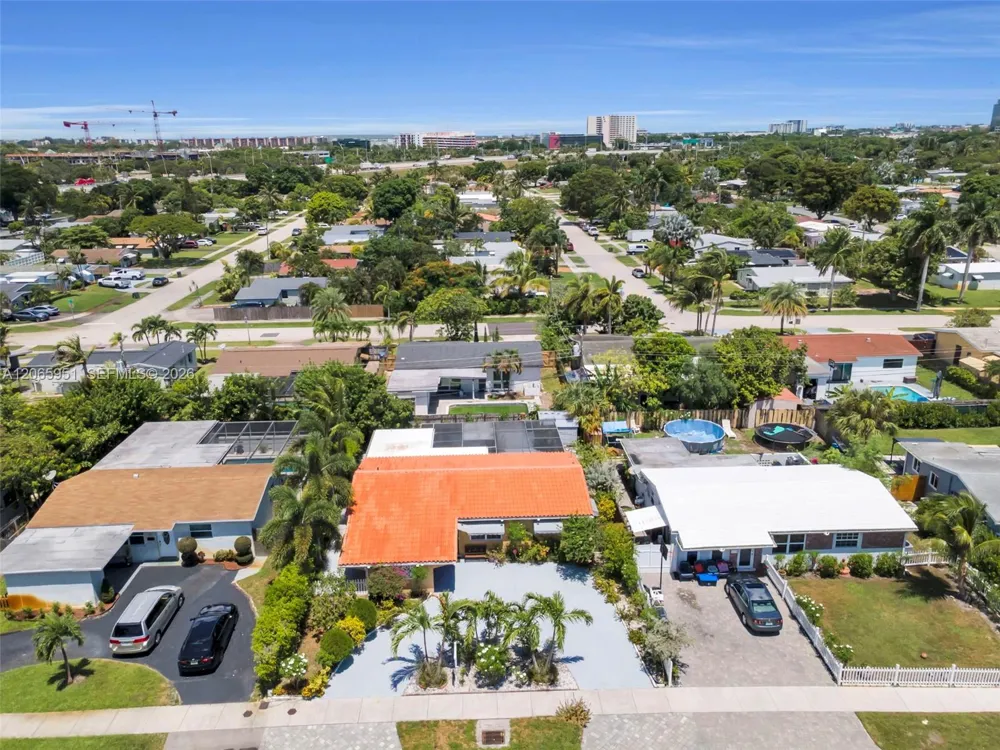 201 NE 57th Ct Oakland Park, FL 33334
