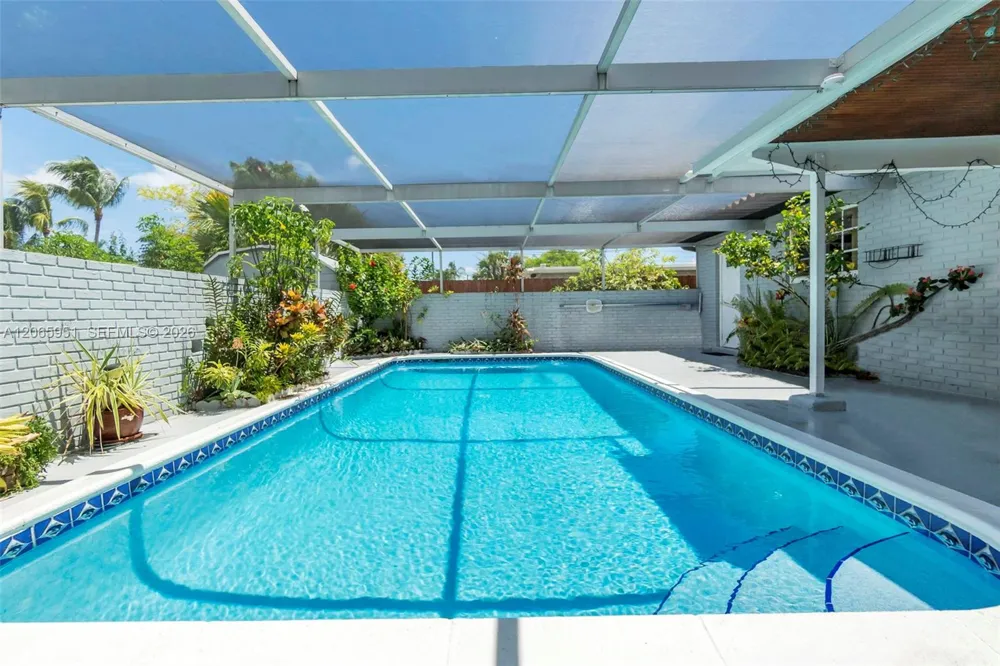 201 NE 57th Ct Oakland Park, FL 33334