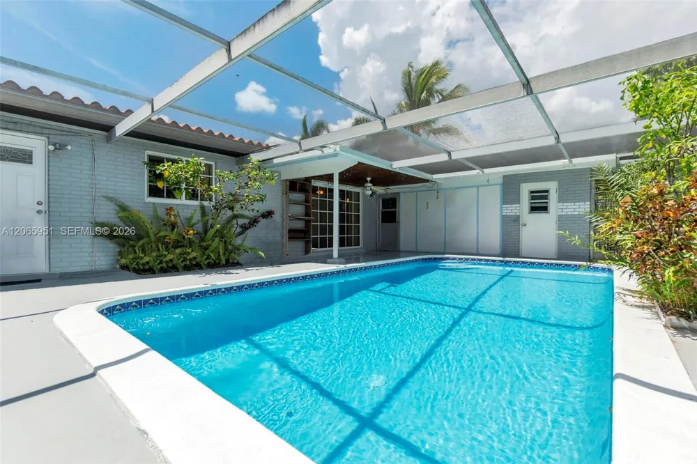 201 NE 57th Ct Oakland Park, FL 33334
