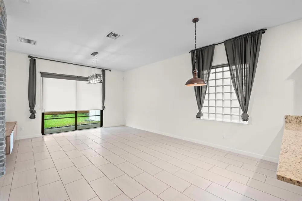 4339 Buena Tara Drive West Palm Beach, FL 33413