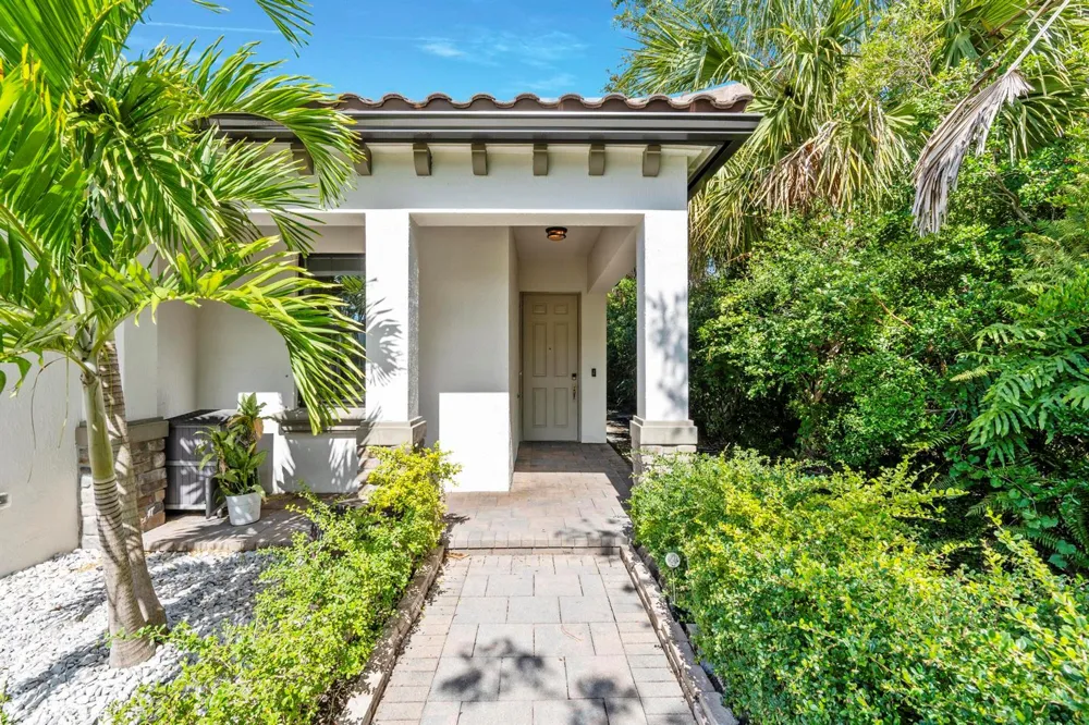 4339 Buena Tara Drive West Palm Beach, FL 33413