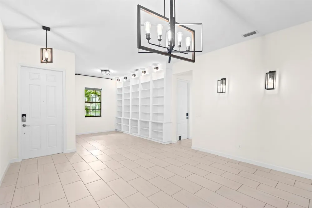 4339 Buena Tara Drive West Palm Beach, FL 33413