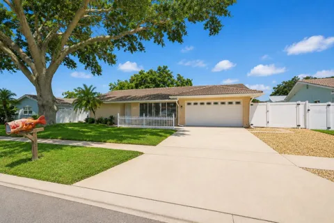 2069 KINGFISHER DRIVE