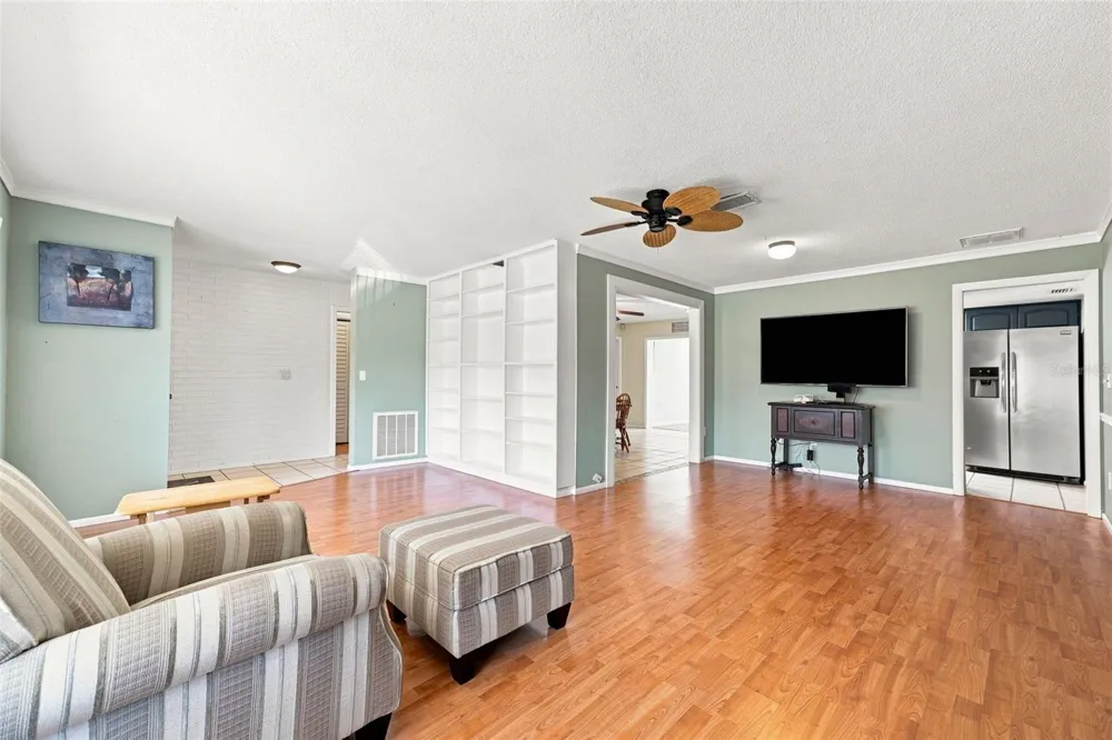 2069 KINGFISHER DRIVE Palm Harbor, FL 34683