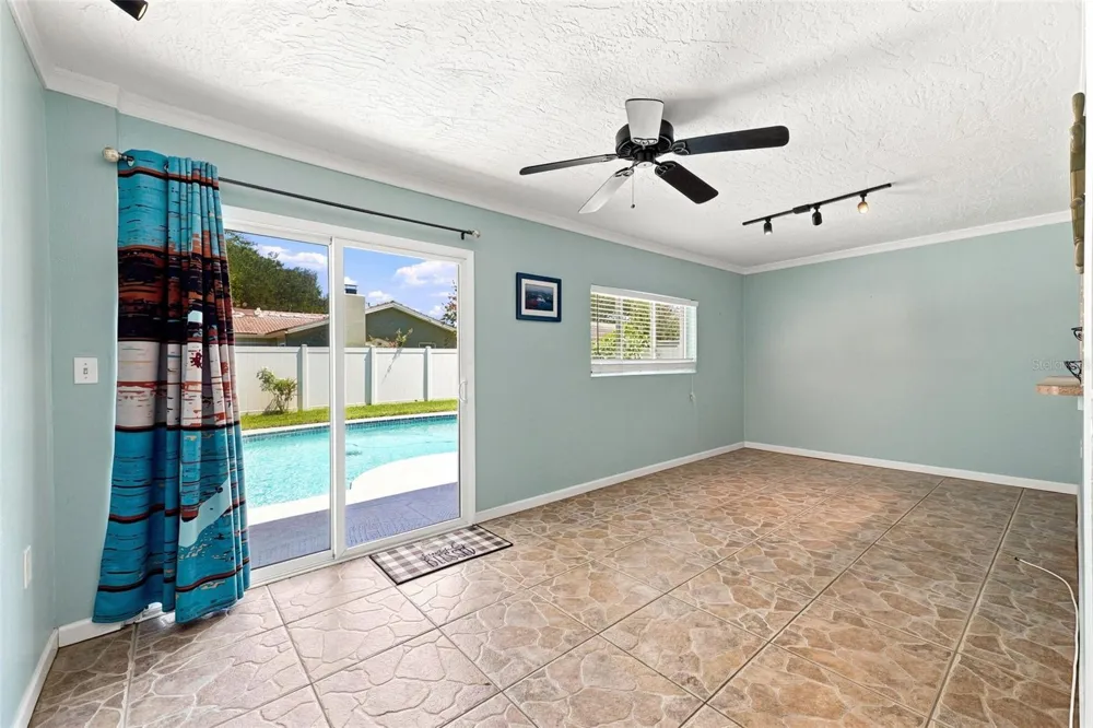 2069 KINGFISHER DRIVE Palm Harbor, FL 34683