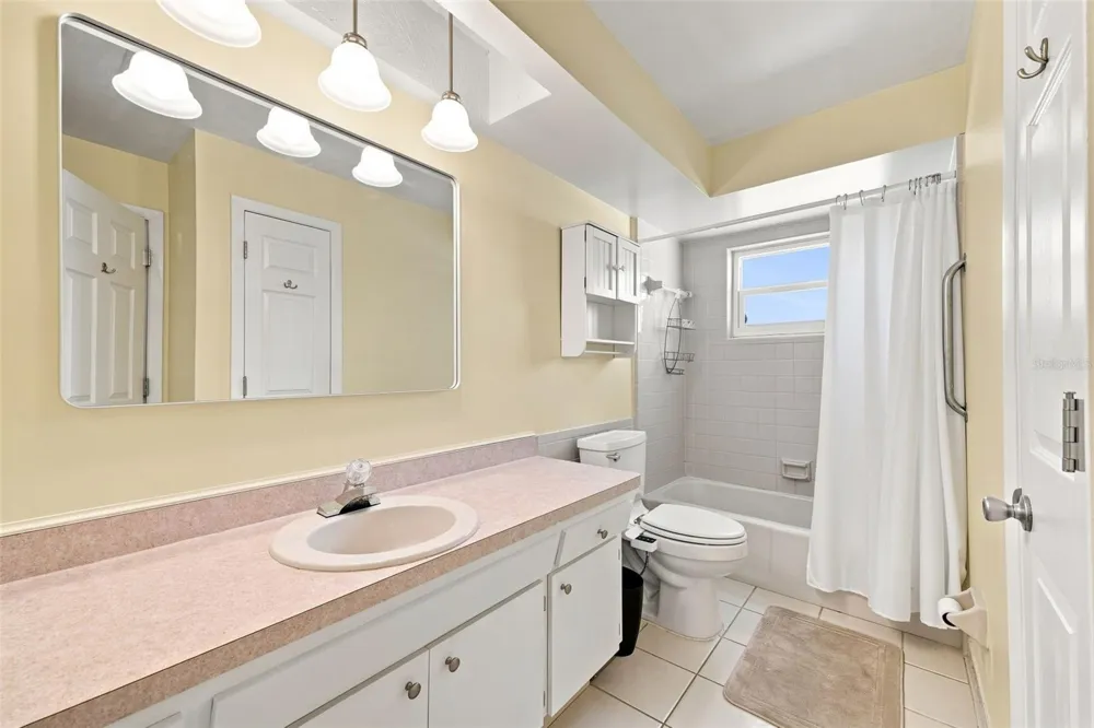 2069 KINGFISHER DRIVE Palm Harbor, FL 34683