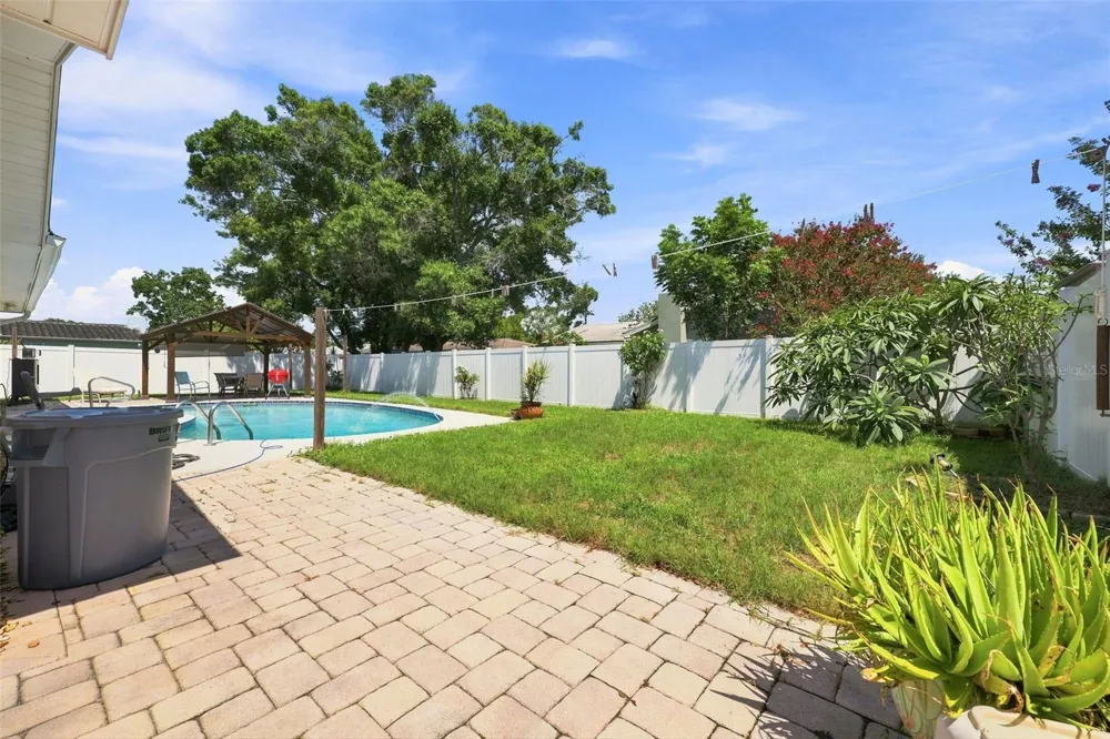 2069 KINGFISHER DRIVE Palm Harbor, FL 34683