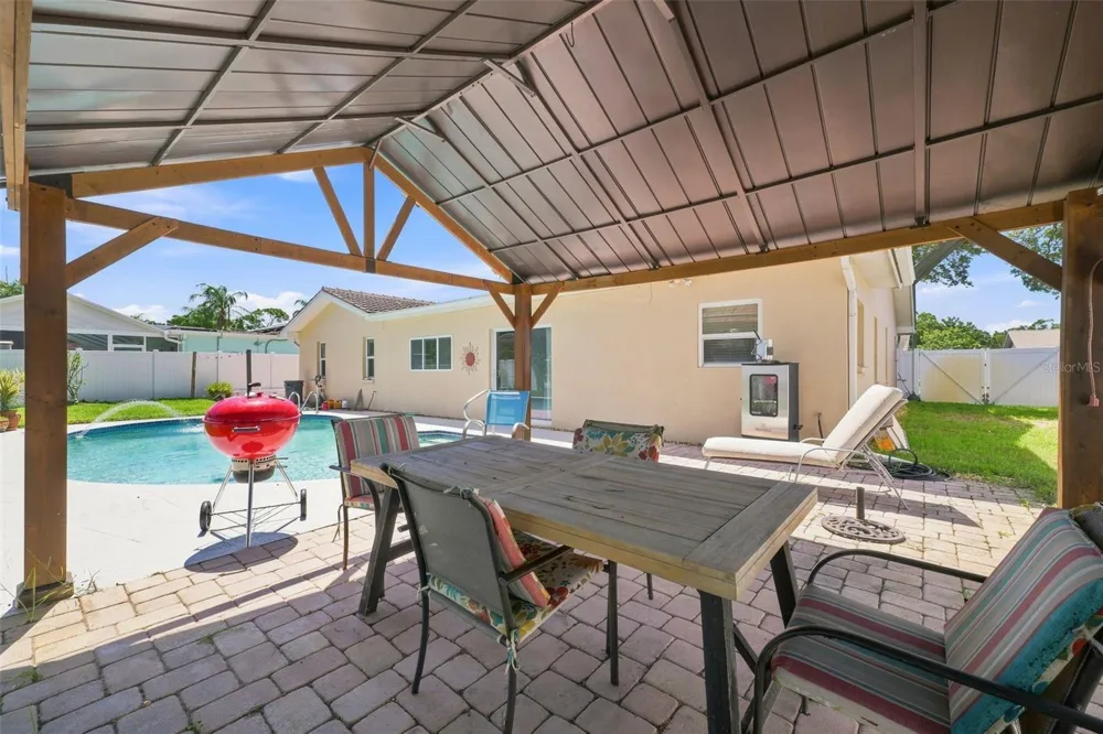 2069 KINGFISHER DRIVE Palm Harbor, FL 34683