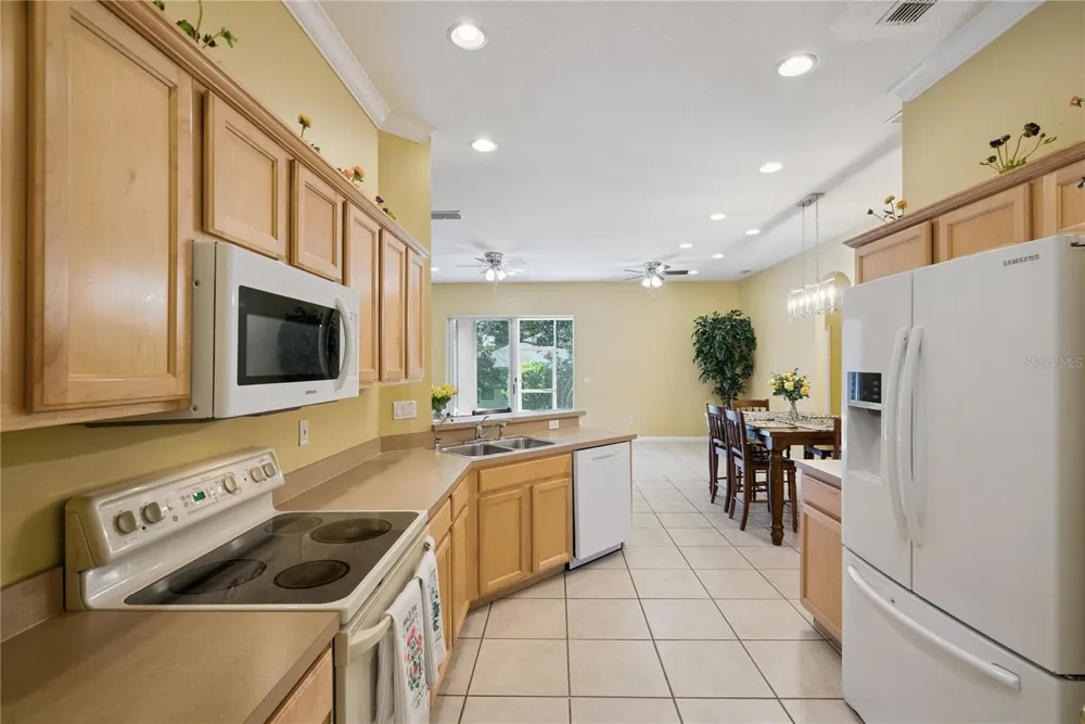 1040 KERSFIELD CIRCLE Lake Mary, FL 32746