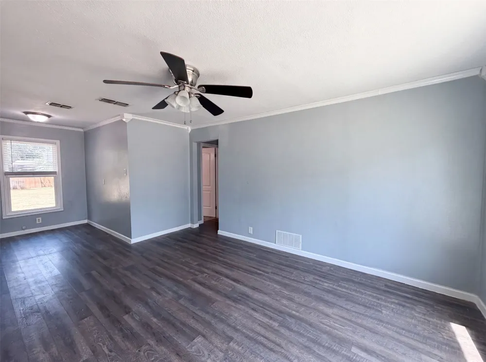 1012 Turner Street Cleburne, TX 76033