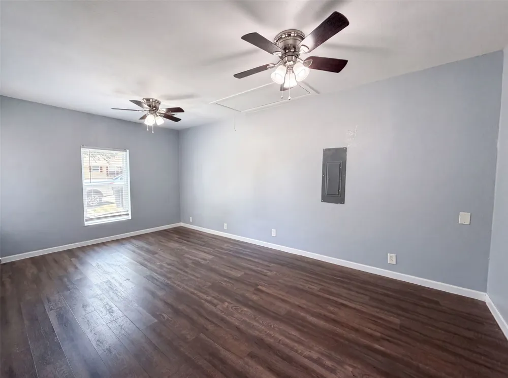 1012 Turner Street Cleburne, TX 76033