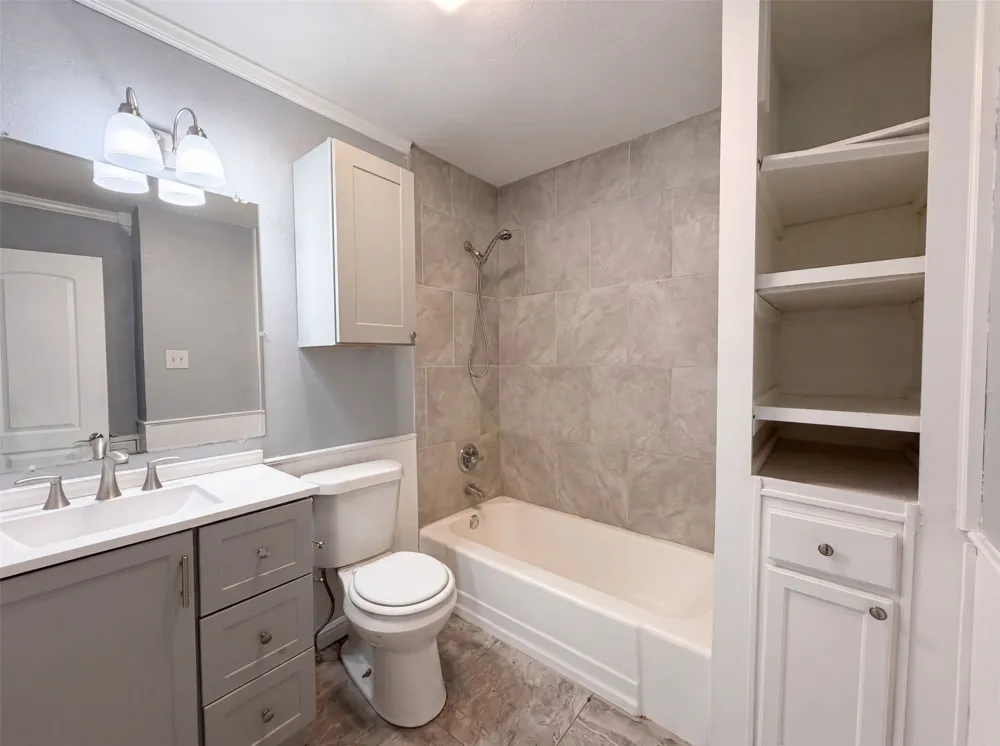 1012 Turner Street Cleburne, TX 76033