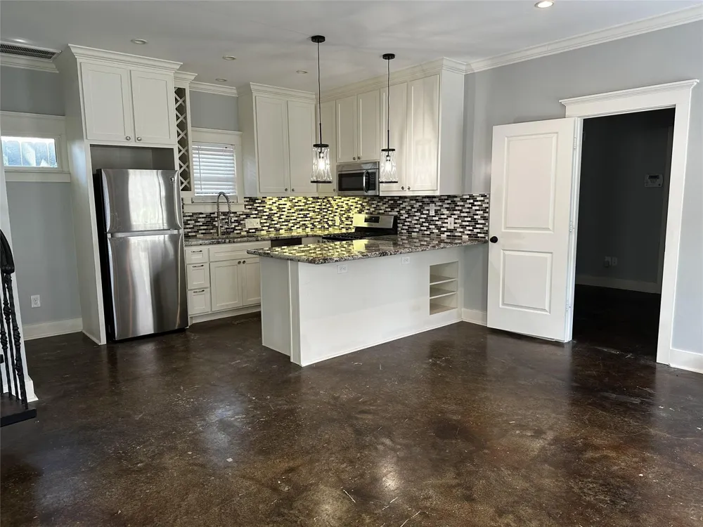 1632 Kipling Street Houston, TX 77006
