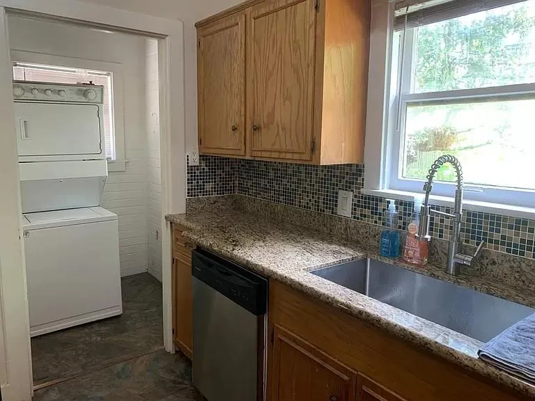 1632 Kipling Street Houston, TX 77006