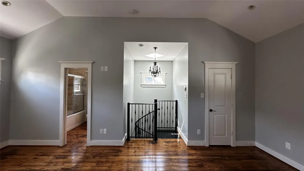 1632 Kipling Street Houston, TX 77006