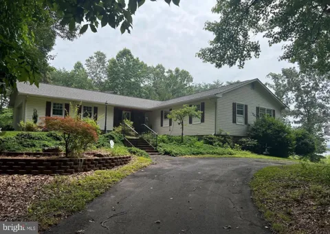 512 W ROCKY RUN ROAD
