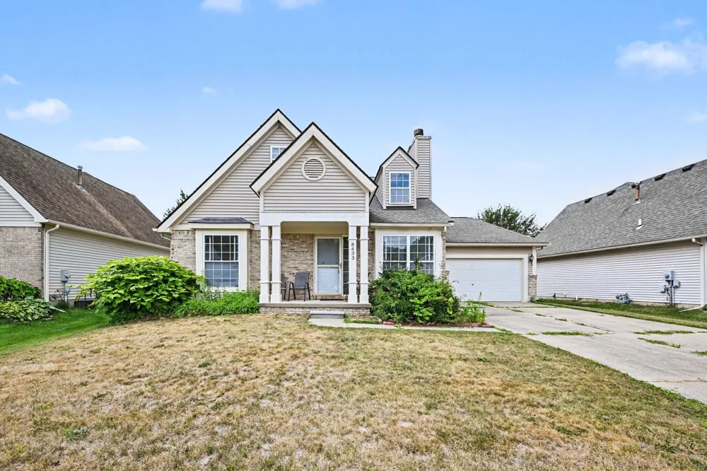 8433 Barrington Drive Ypsilanti, MI 48198