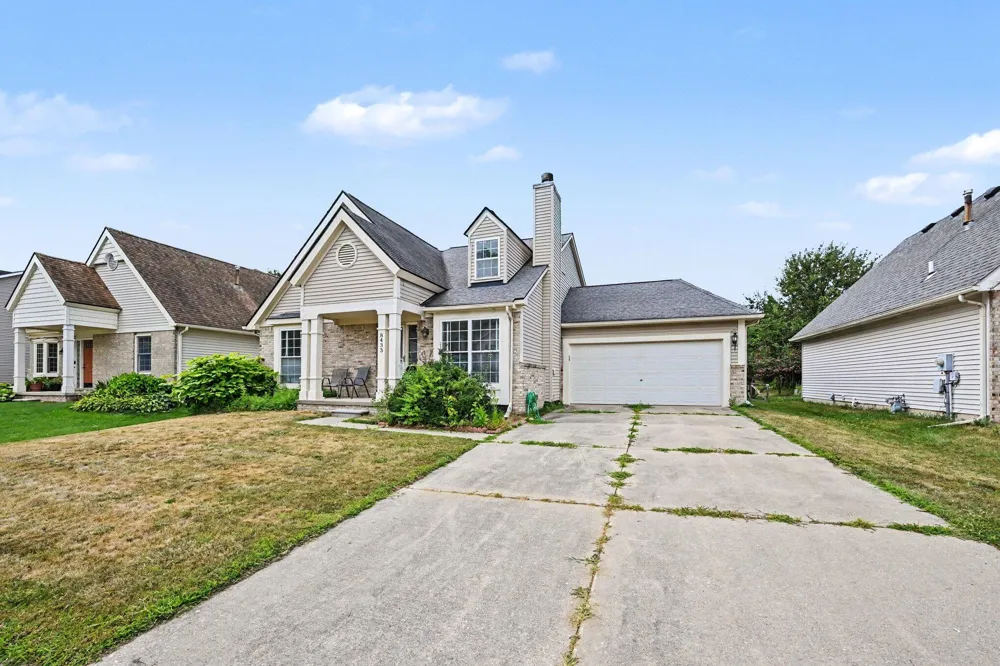 8433 Barrington Drive Ypsilanti, MI 48198