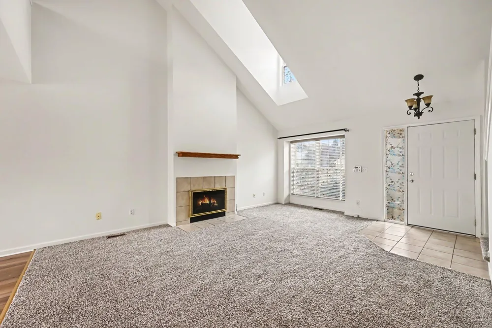 8433 Barrington Drive Ypsilanti, MI 48198