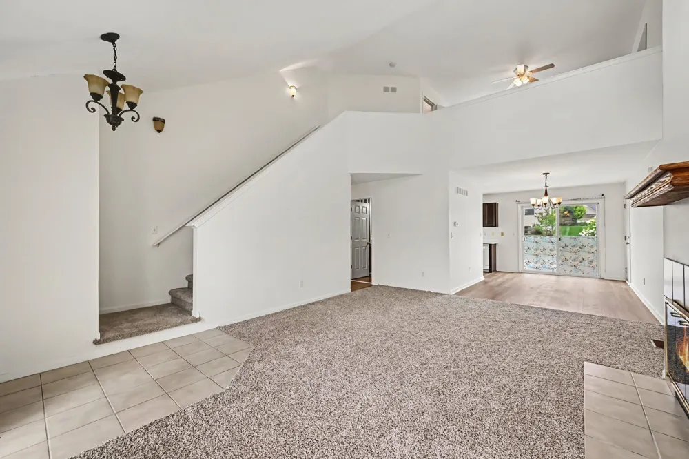 8433 Barrington Drive Ypsilanti, MI 48198