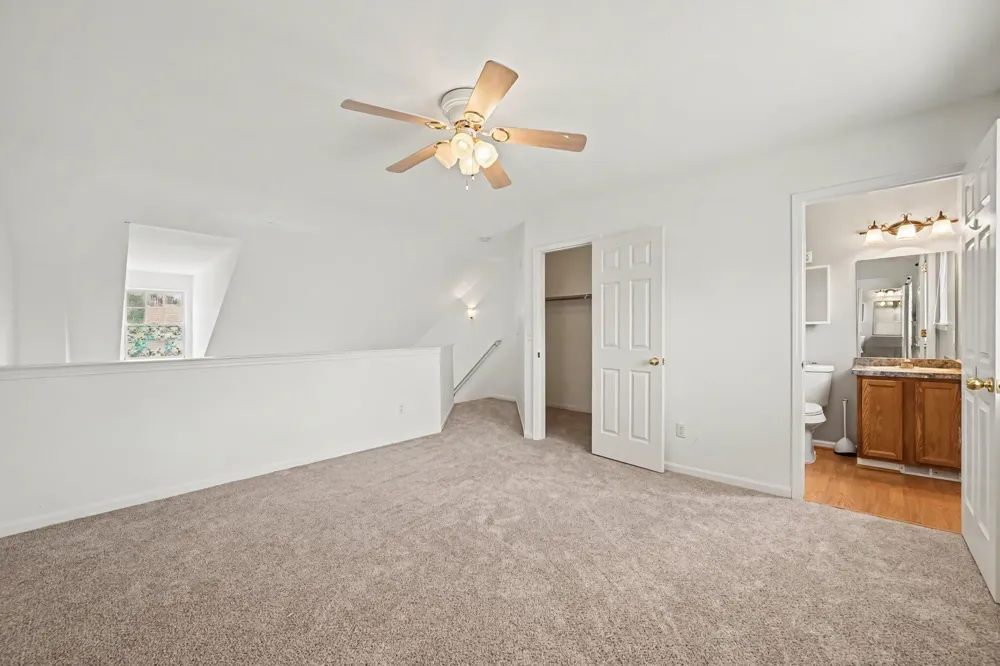 8433 Barrington Drive Ypsilanti, MI 48198