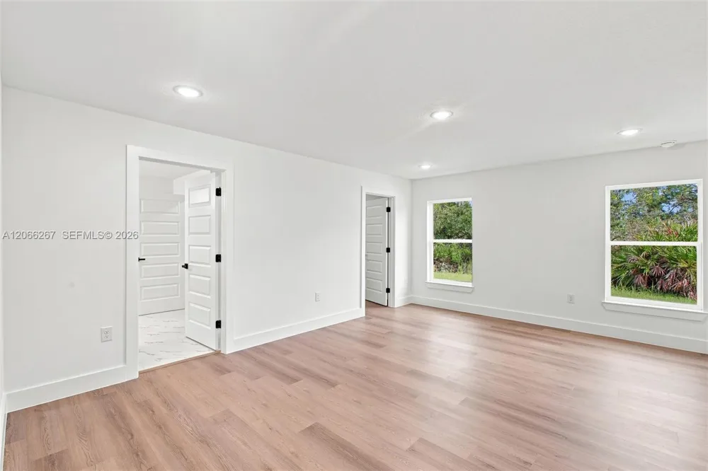 6898 Dickinson Drive Sebring, FL 33872