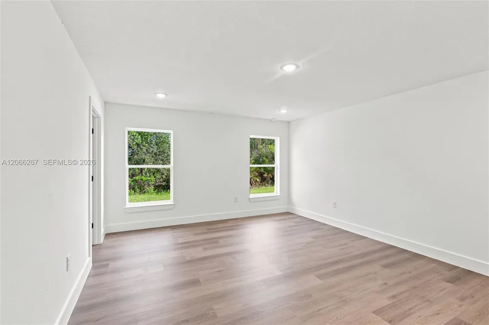 6898 Dickinson Drive Sebring, FL 33872