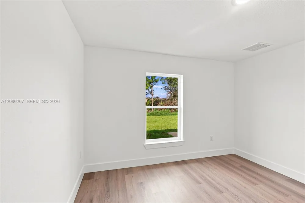 6898 Dickinson Drive Sebring, FL 33872